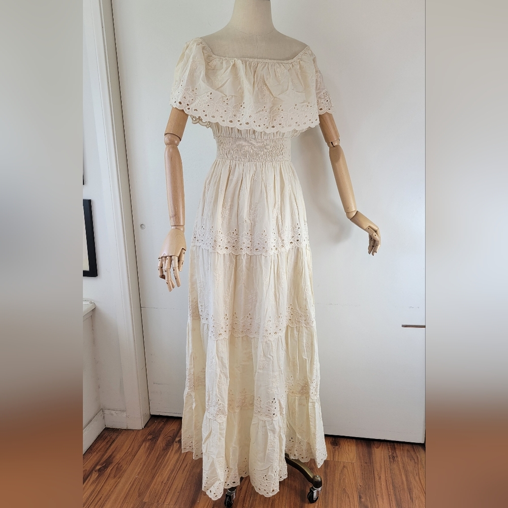 Off The Shoulder Embroidered Solitaire Dress